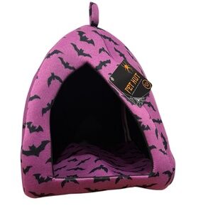 Halloween Spooky Small dog or cat Covered bed lot Skulls Bats Monster hooded den